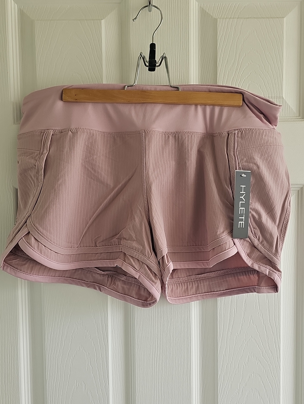 Hylete Light Blush Women's Athletic Iris Shorts